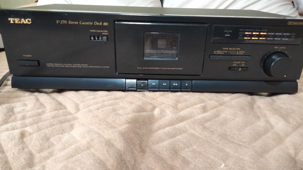 Deck Teac V-370, Cd player Kenwood DPF-1010, DVD Sony cu amplificator