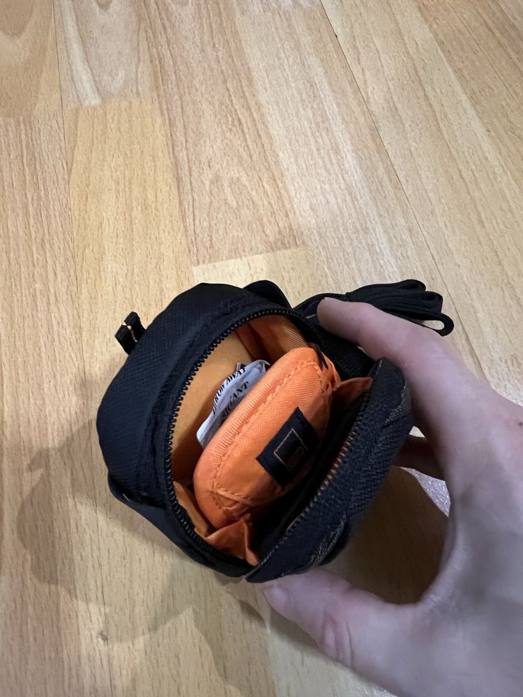 Нов защитен калъф Canon , Lowepro