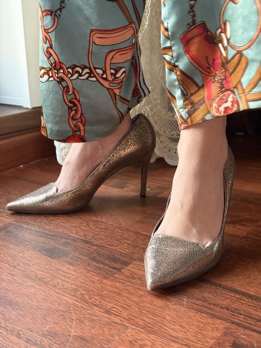 нежные туфли 39 рр