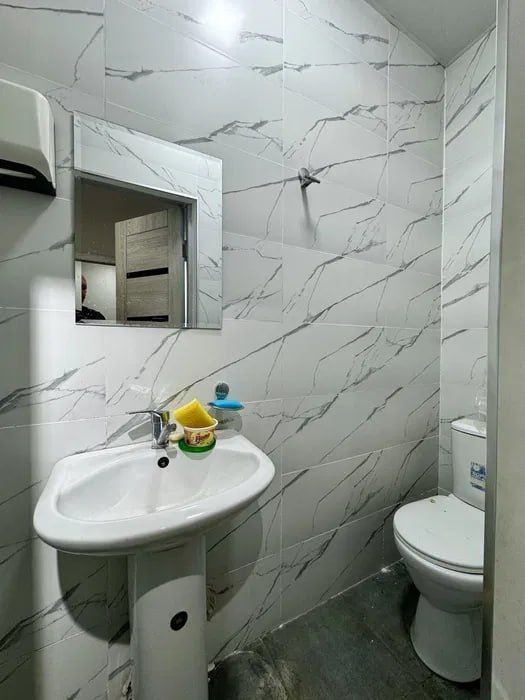 Чиланзар18 ор банк Туркистон 75м² 1этаж 4кабинета в доль дороги Юр адр