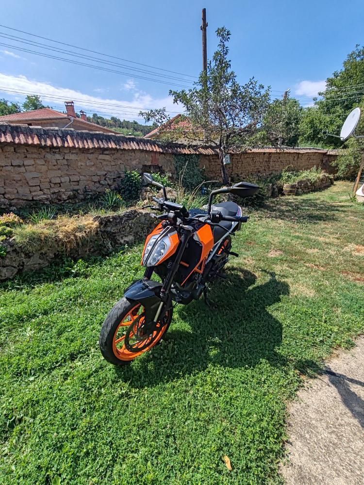 Продавам  Ktm duke 390
