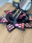 Trusă make up Douglas originală