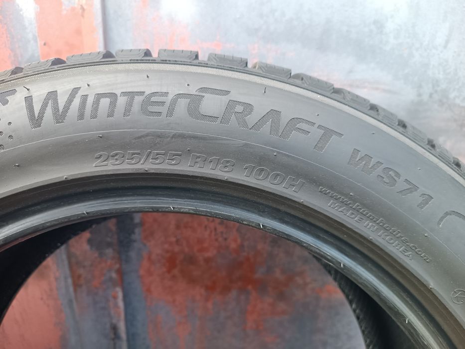 235/55/18 Kumho .