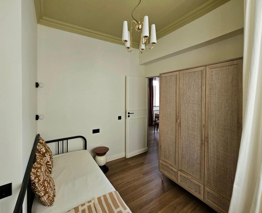 Дава се под наем Четиристаен апартамент в София, Център - 80 кв.м за 1150 € - Снимка #9