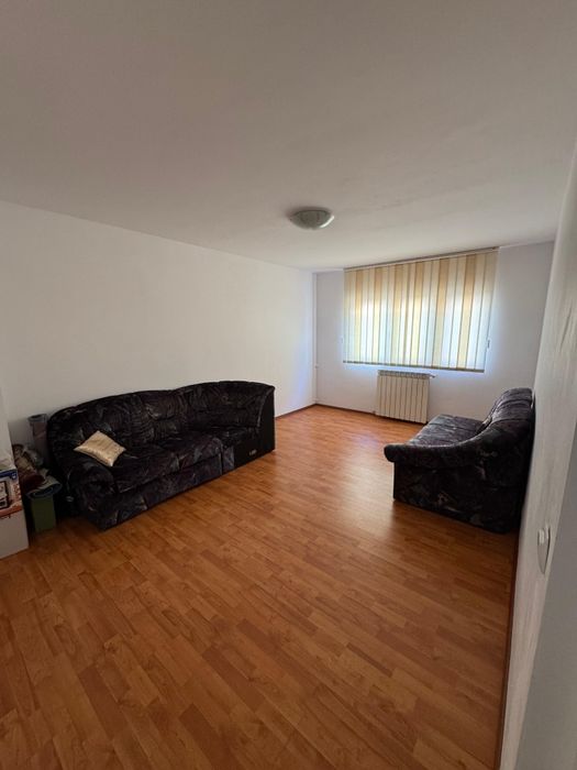 Apartament 3 camere(93 mp) , decomandat, etajul 2, zona Alfa