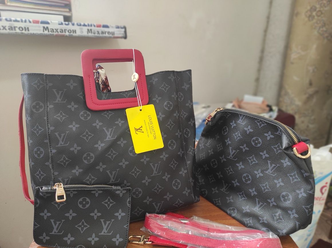 Продам женскую сумку