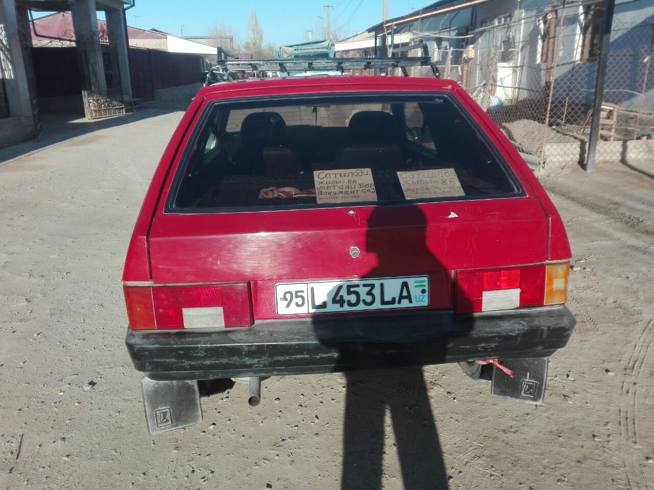 Lada 08 satiladi baxai 15mln jili 1986 metani bar benzindeda juredi