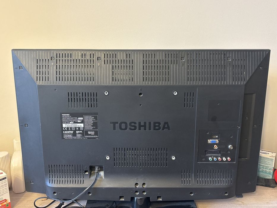 Телевизор Toshiba 32"
