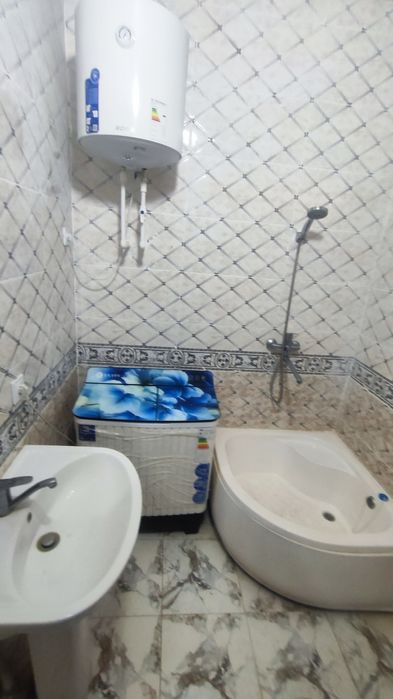 Umida chorrahadan uy sotiladi