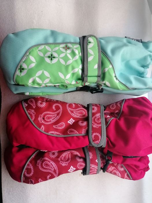 Продавам детски ръкавици с един пръст Thinsulate. Ръкавиците са за 5-7