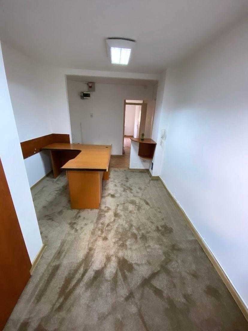 Inchiriez 4 camere spatiu birouri pe str.N.Titulescu Cluj Napoca