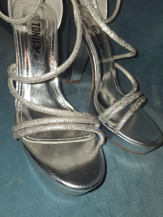 Pantofi toc cristale nr 39