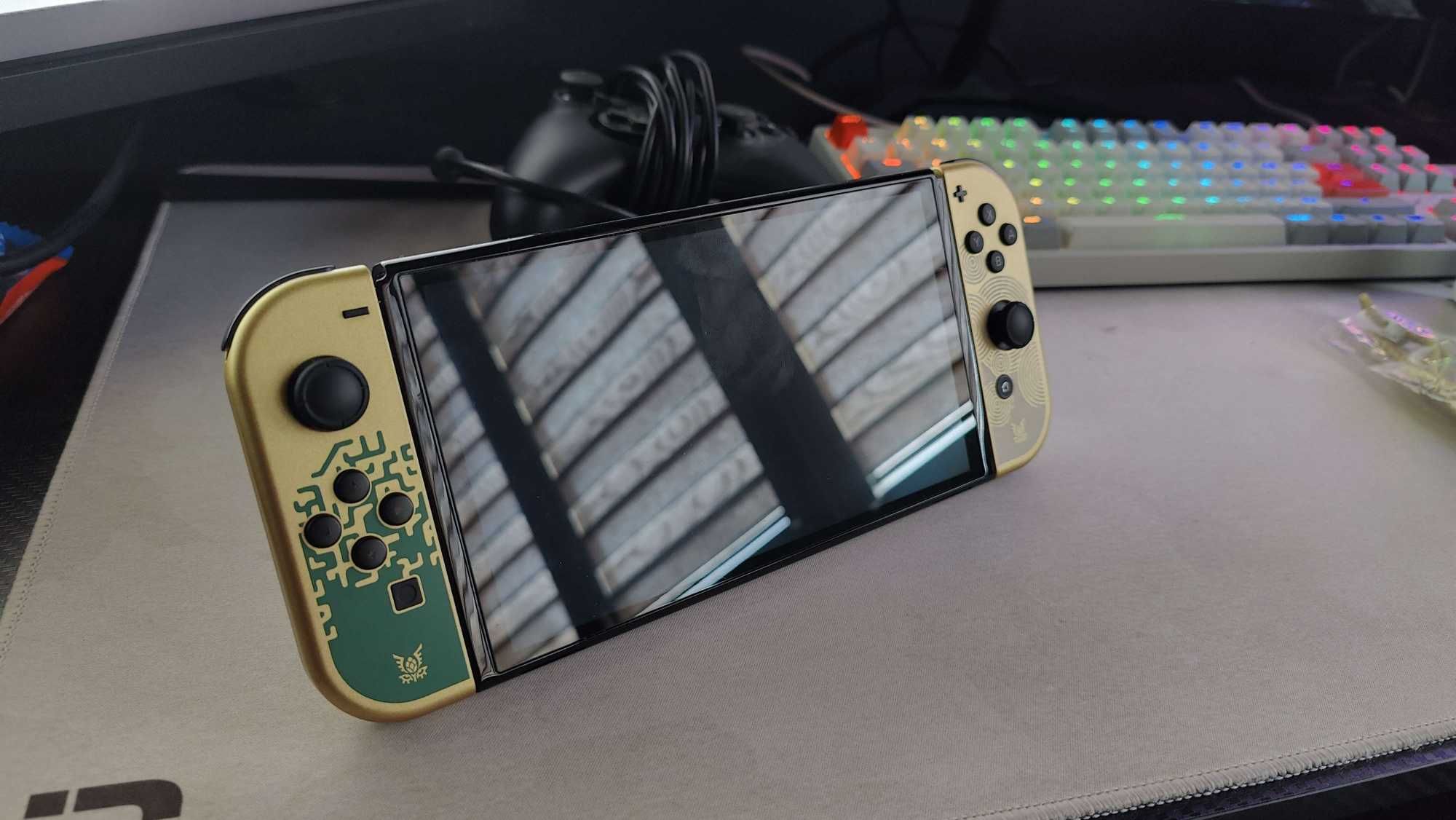 Nintendo Switch OLED TOTK edition в отлично състояние