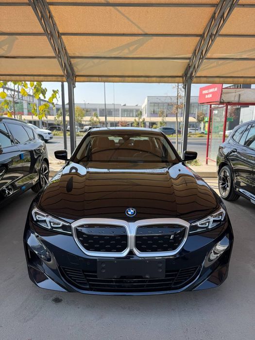 BMW i3 35 L electric