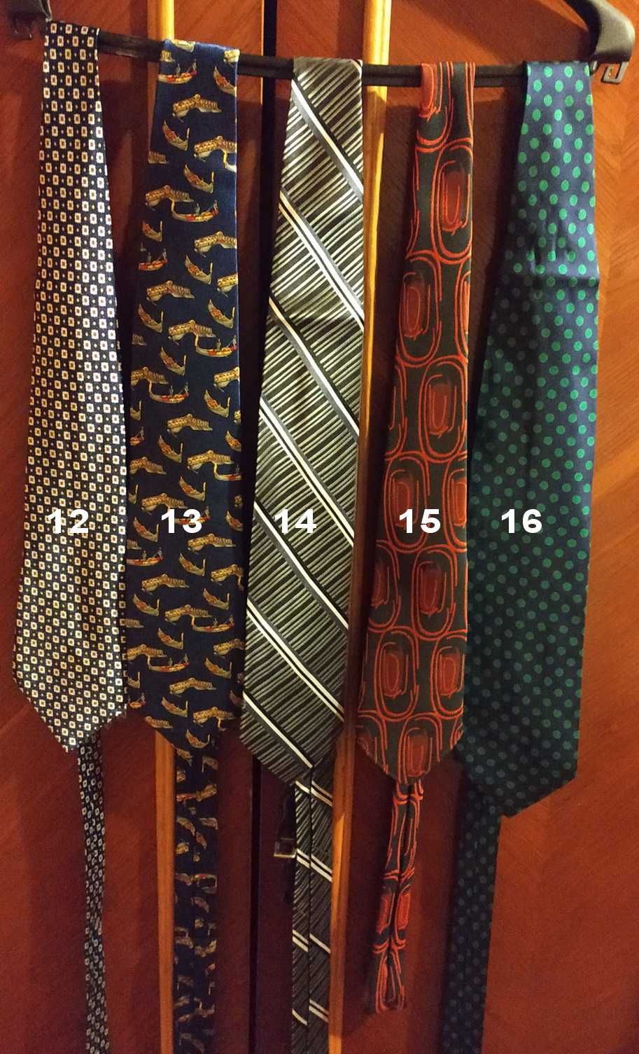 Cravate bărbătești, diverse  culori, materiale și modele, București