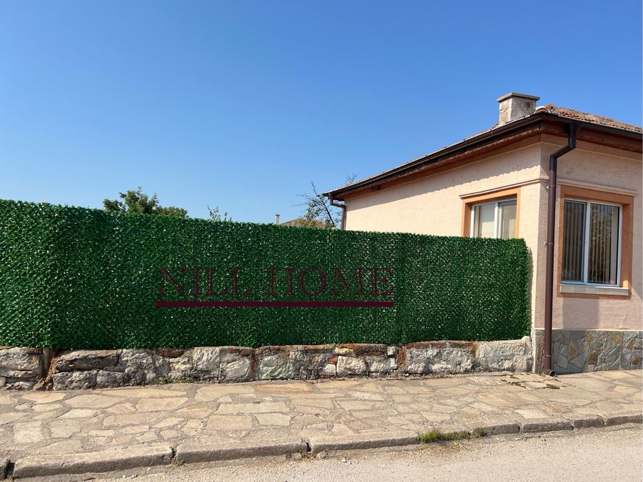 Поцинкована мрежа с декорация(изкуствена трева) 4 мм тел/ 40 мм. Око