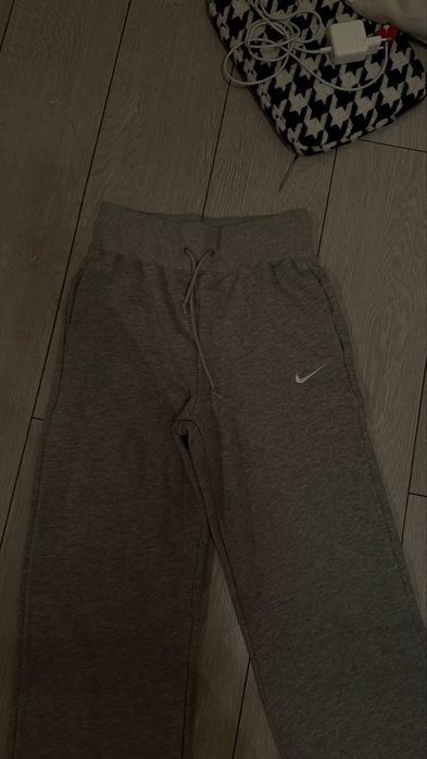 Долнище nike phoenix