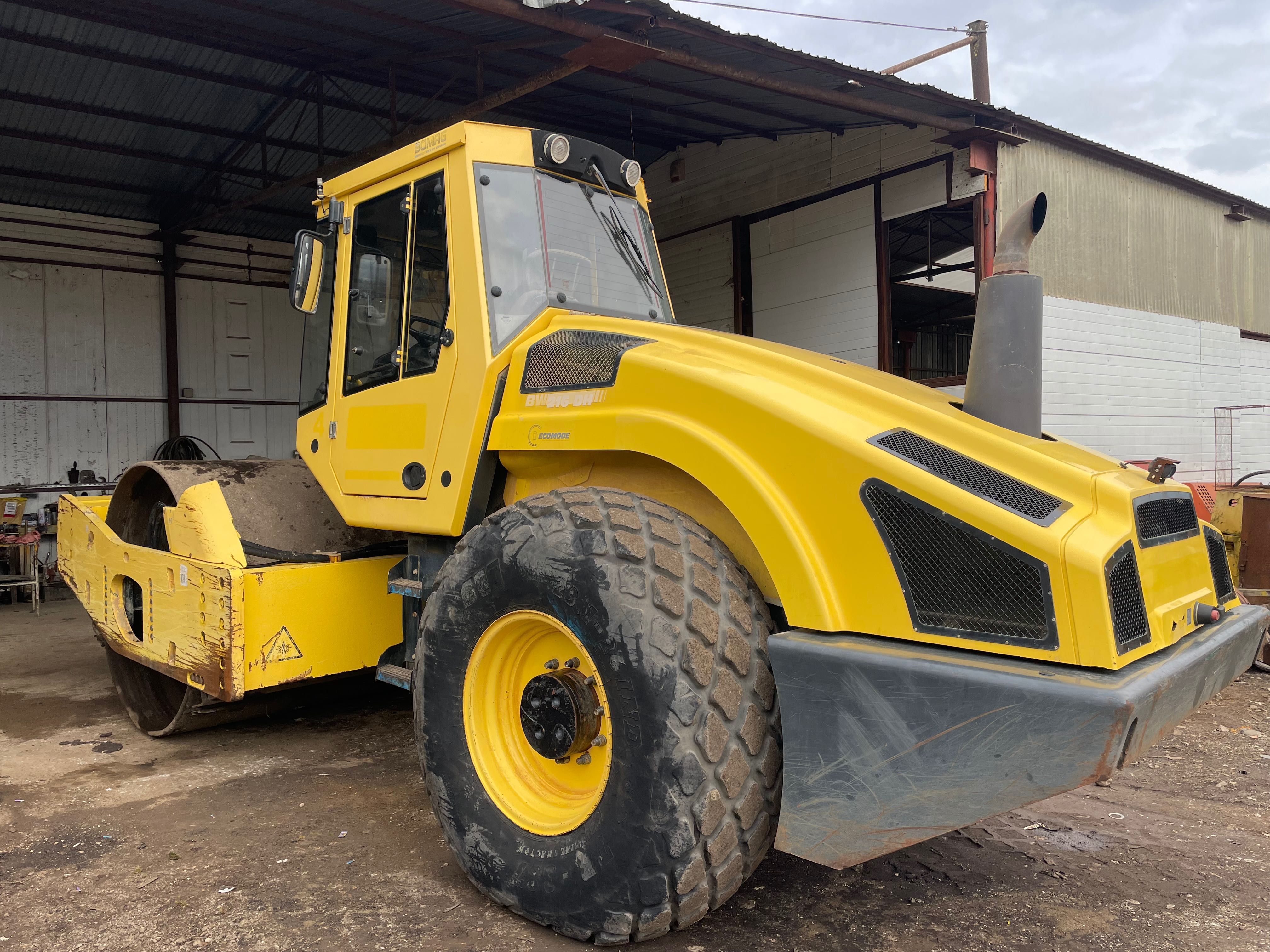 Vând sau închiriez Cilindru compactor Bomag  an 2012