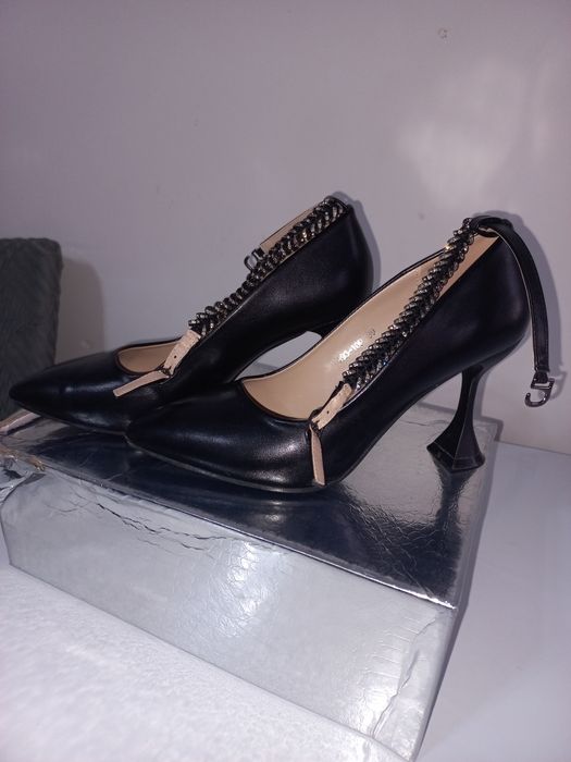 Туфли почти новые