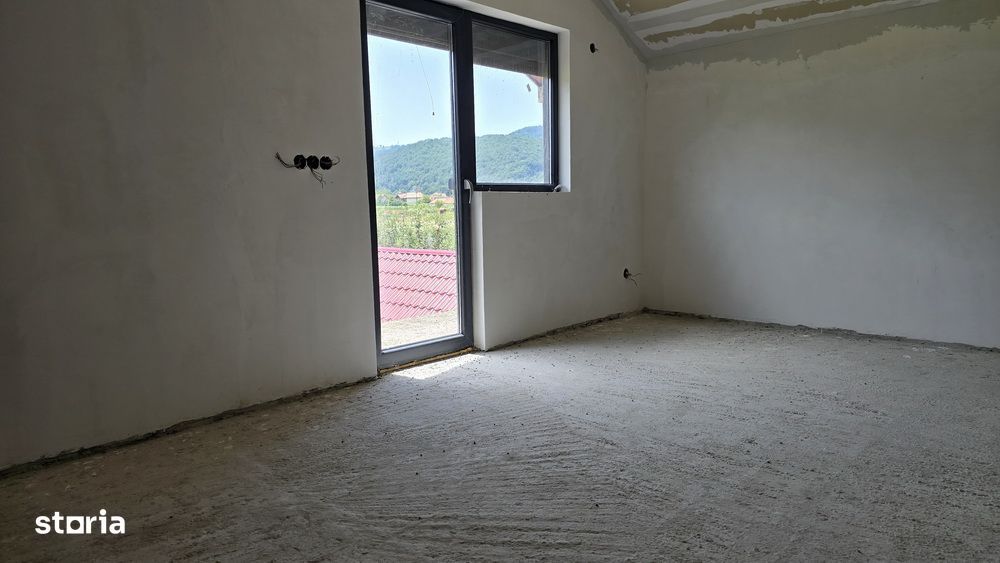 Casa noua in Lesnic