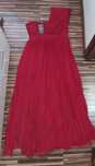 Rochie rosie-lungă, cu un umăr gol și șliț, mărimea 44 xl