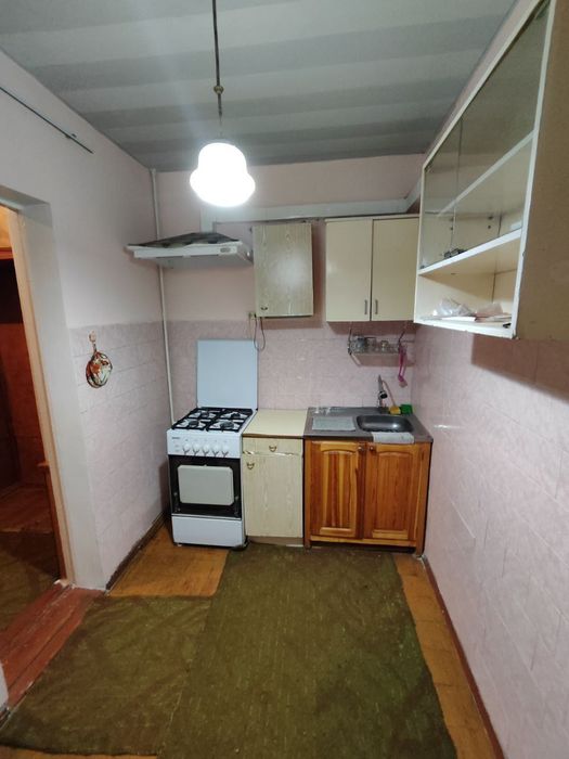 12 квартал. 3/2/4. 2/6 балкон. Вдоль метро