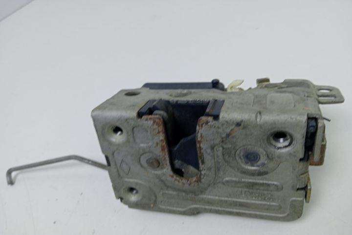 Broasca usa  dreapta fata Dacia Logan prima generatie