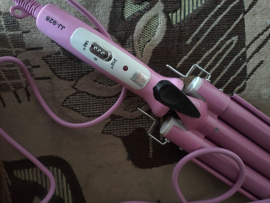 Тройная плойка щипцы для волос / Волновая плойка для завивки волос