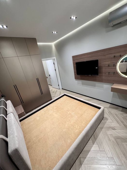 Продаётся квартира 3 ком/ 75м2/ 1 эт. Яшнабадский район.