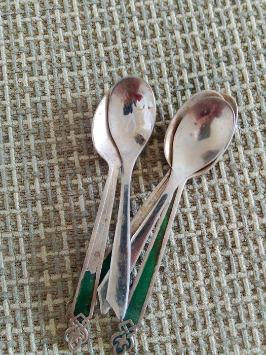 Продам 5 чайных ложек советского производства,нержавейка