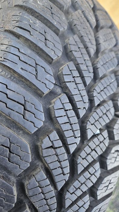 4бр гуми 175 70 14 семперит