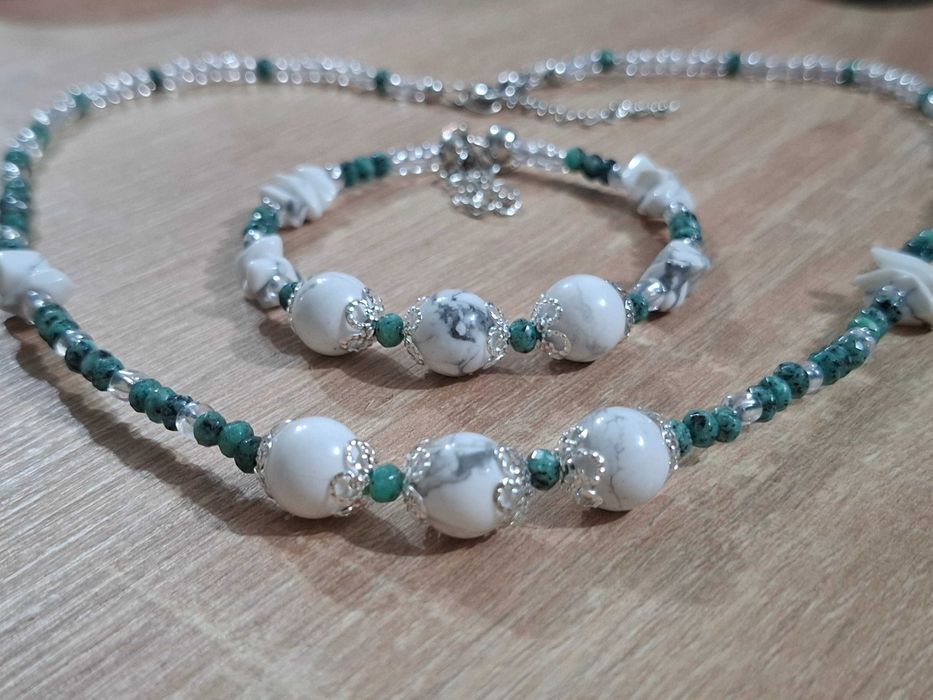 Комплекти колие + гривна с минерални камъни