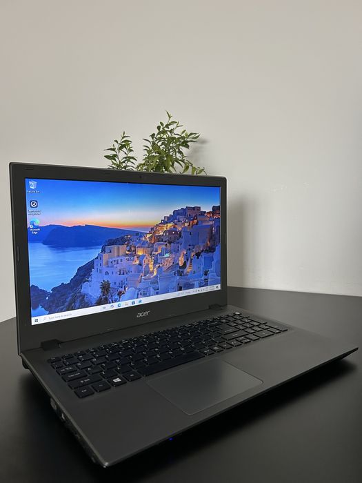 Laptop Acer Aspire E5-573G