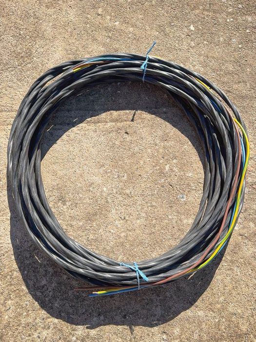 33 метра СВТ кабел 3х16 мм^2, за захранване на къща от улицата