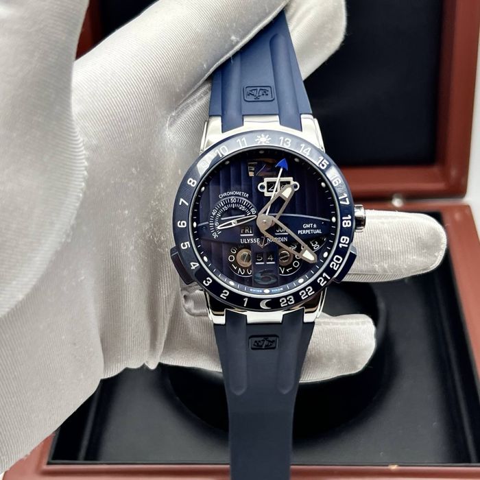 Ulysse Nardin GMT - Perpetual Calendar