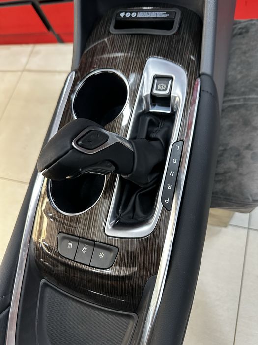 Malbu bar. Eng sifatliy. Zori new