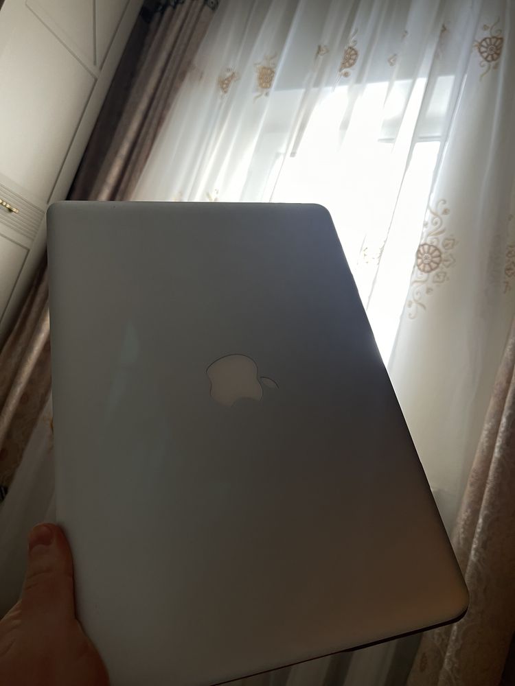 Продам MacBook Pro