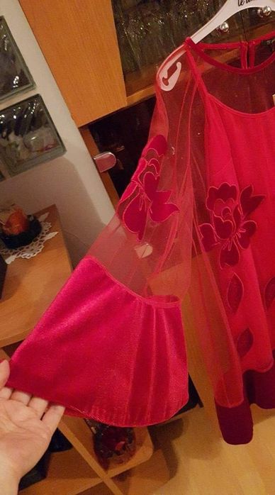 Rochie Roșie pentru petreceri cu tematică