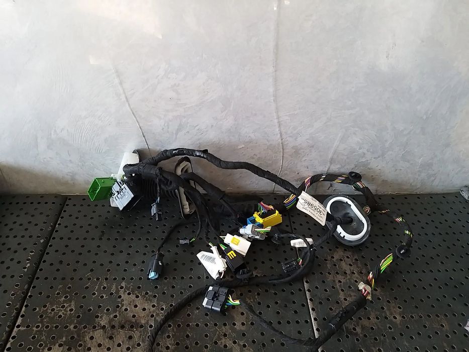 Cablaj instalatie electrica usa stanga fata citroen c5 aircross 9830598580