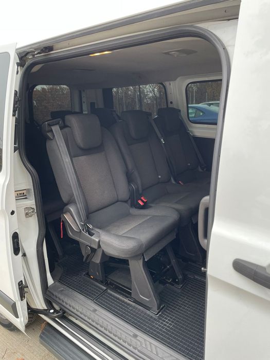 Microbuz Ford Transit Custom 8+1 locuri, an 2017