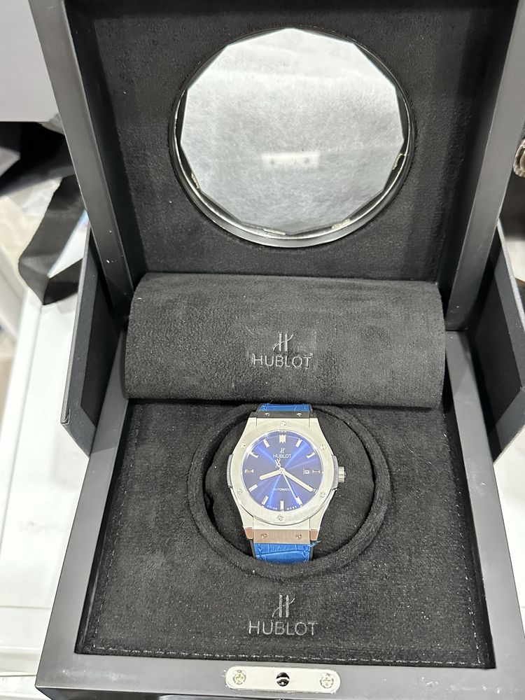 Часы HUBLOT новые