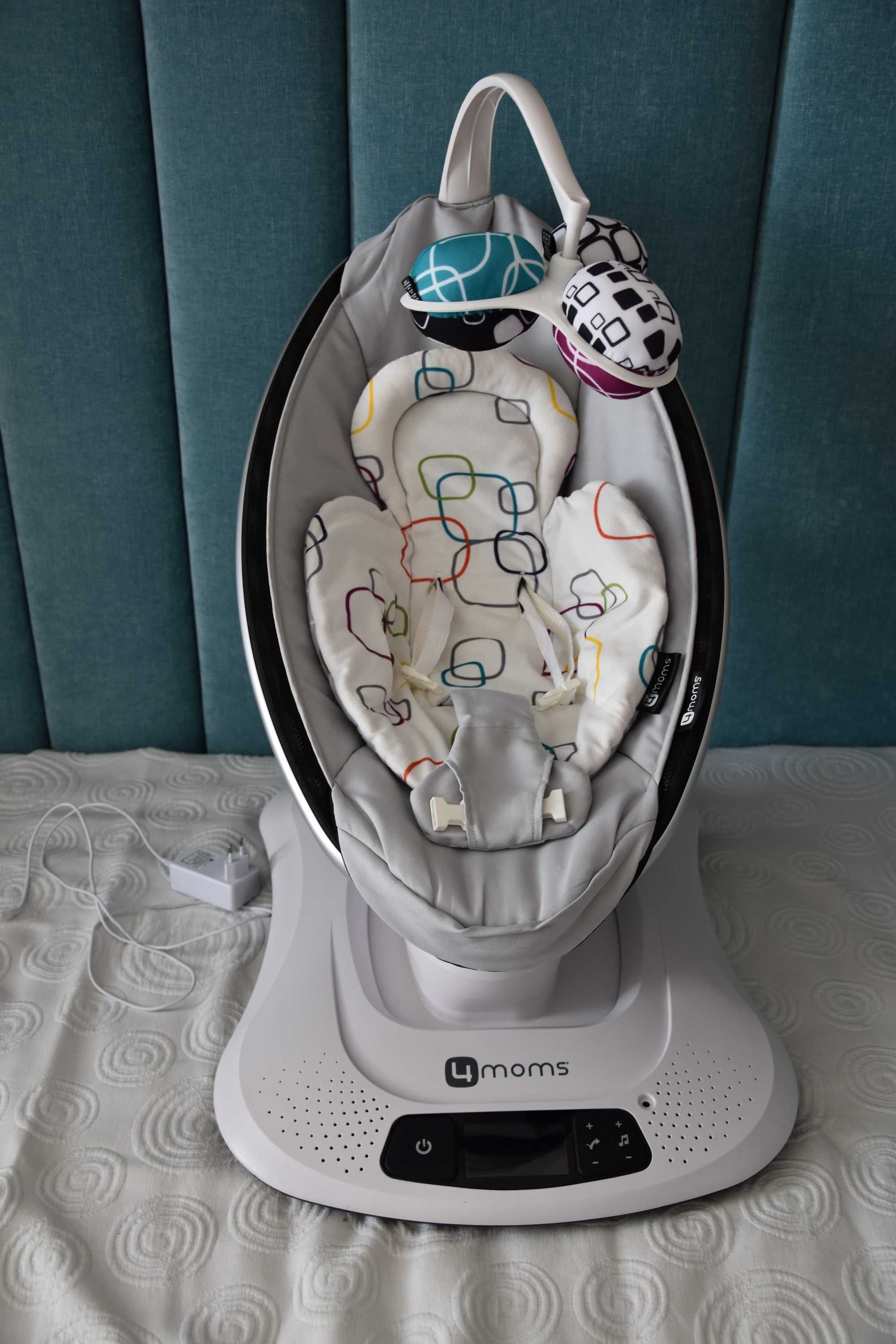 Електрическа бебешка люлка mamaRoo 4.0