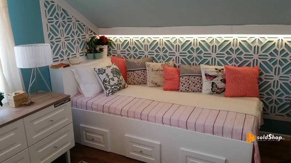 Panou decorativ aplicat pe perete Ueris PE-C43