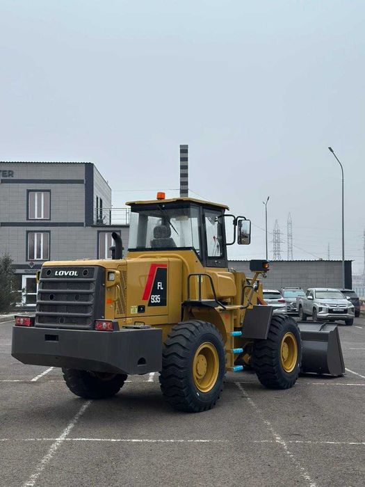 Усиленный карьерный погрузчик LOVOL FL935 (2 КУБА)