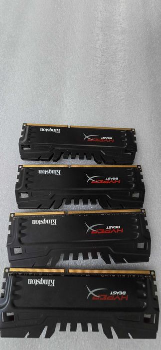 Vand 32GB RAMI DDR3 (4x8) Kingston HYPER X BEAST pe 2400 MHZ