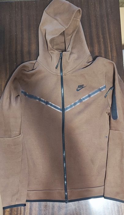 Nike tech fleece brown