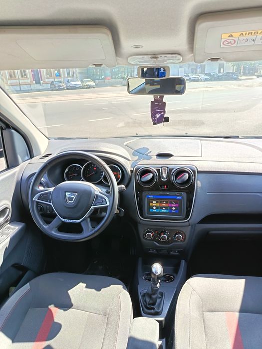 Vand Dacia Lodgy STAPWAY editie TECHROUD 1.5 116cp 7 locuri