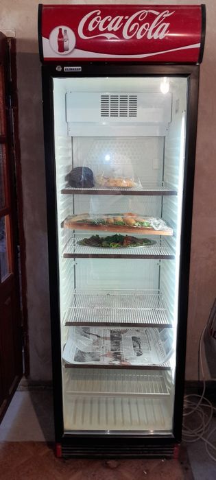 Холодильник ветринны