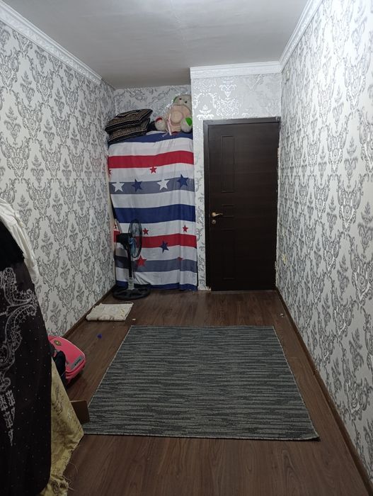 Qarshi shaxar Poytaxt choyxona roʻparasida 1-etaj 2xonali uy sotiladi