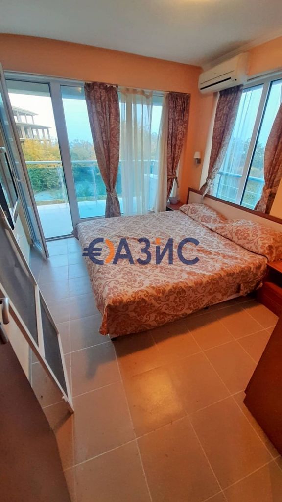 Продава се Четиристаен апартамент в Обзор - 178 кв.м за 526 €/кв.м - Снимка #5